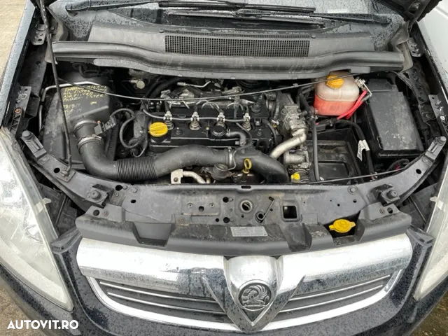 Dezmembrez Opel Zafira 2012 1.7 Euro 5 - 3