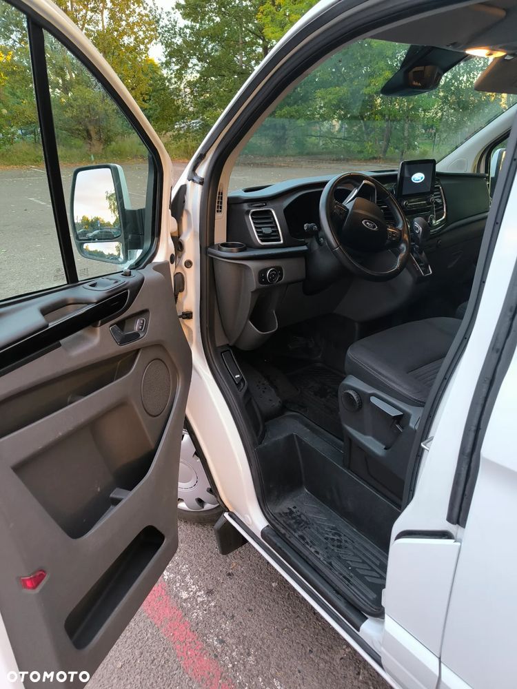 Ford TRANSIT CUSTOM - 9