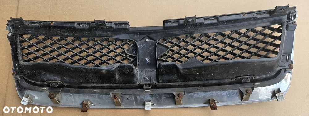Suzuki Grand Vitara II grill atrapa - 2