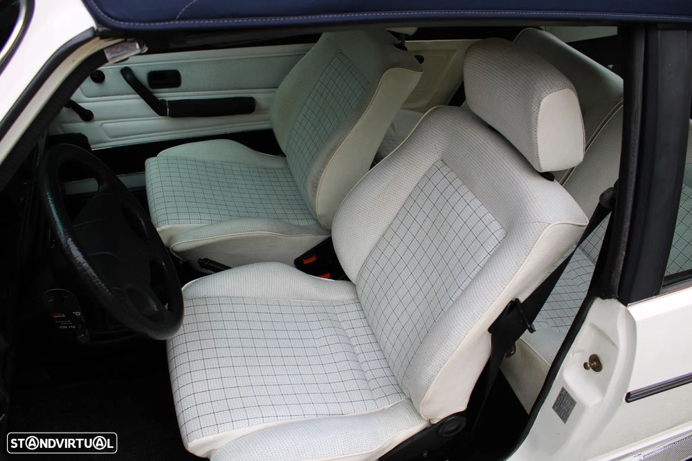 VW Golf Cabriolet 1.6 - 24