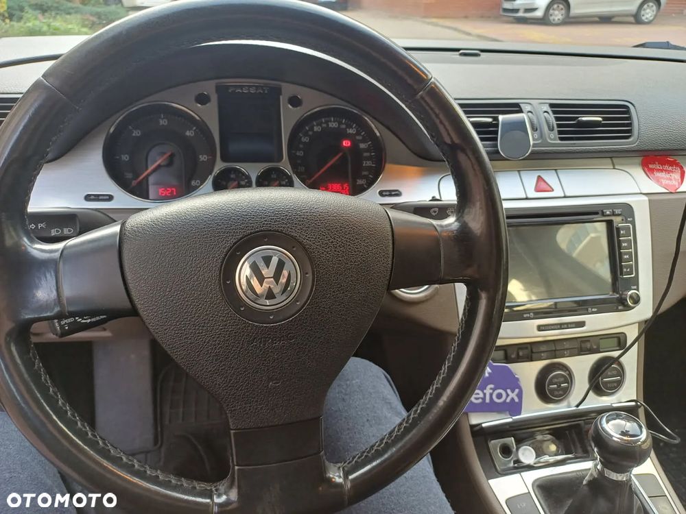 Volkswagen Passat 2.0 TDI DPF Highline - 15