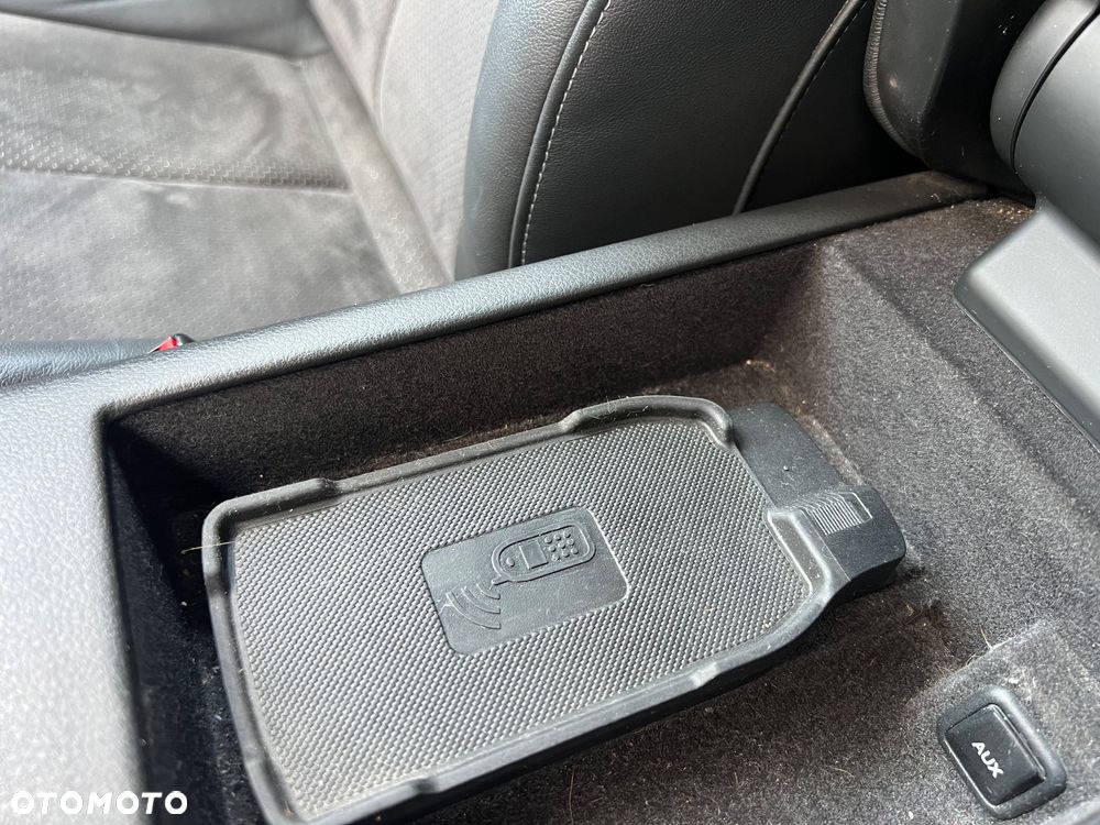 Audi A6 Avant 2.0 TDI DPF multitronic sport selection - 24