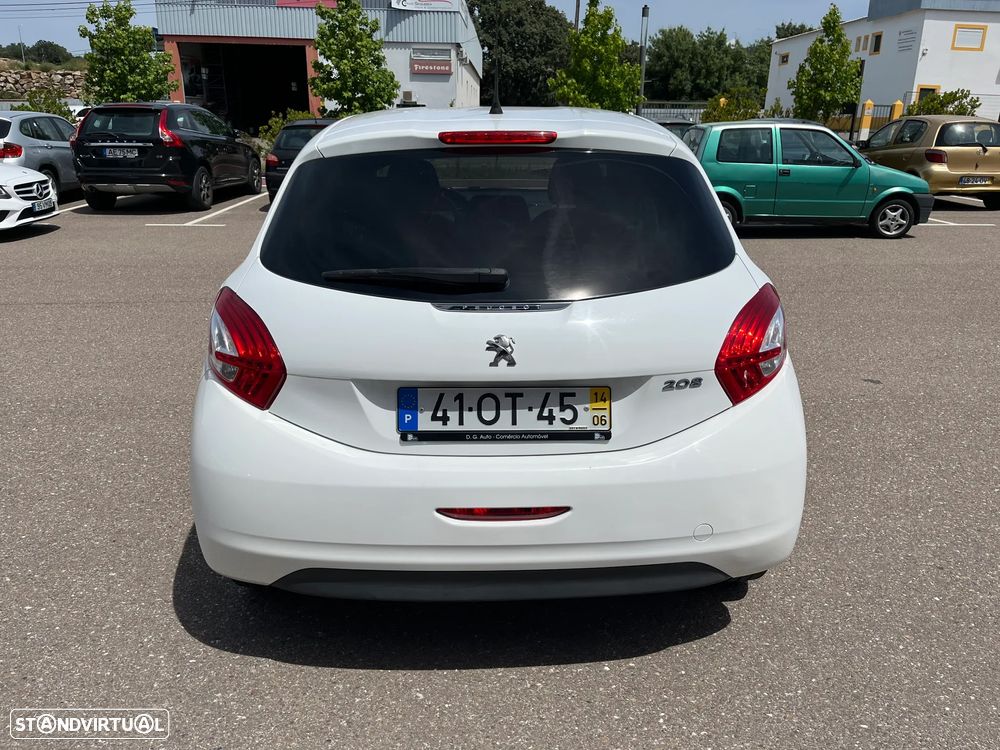 Peugeot 208 1.4 HDi Allure - 4