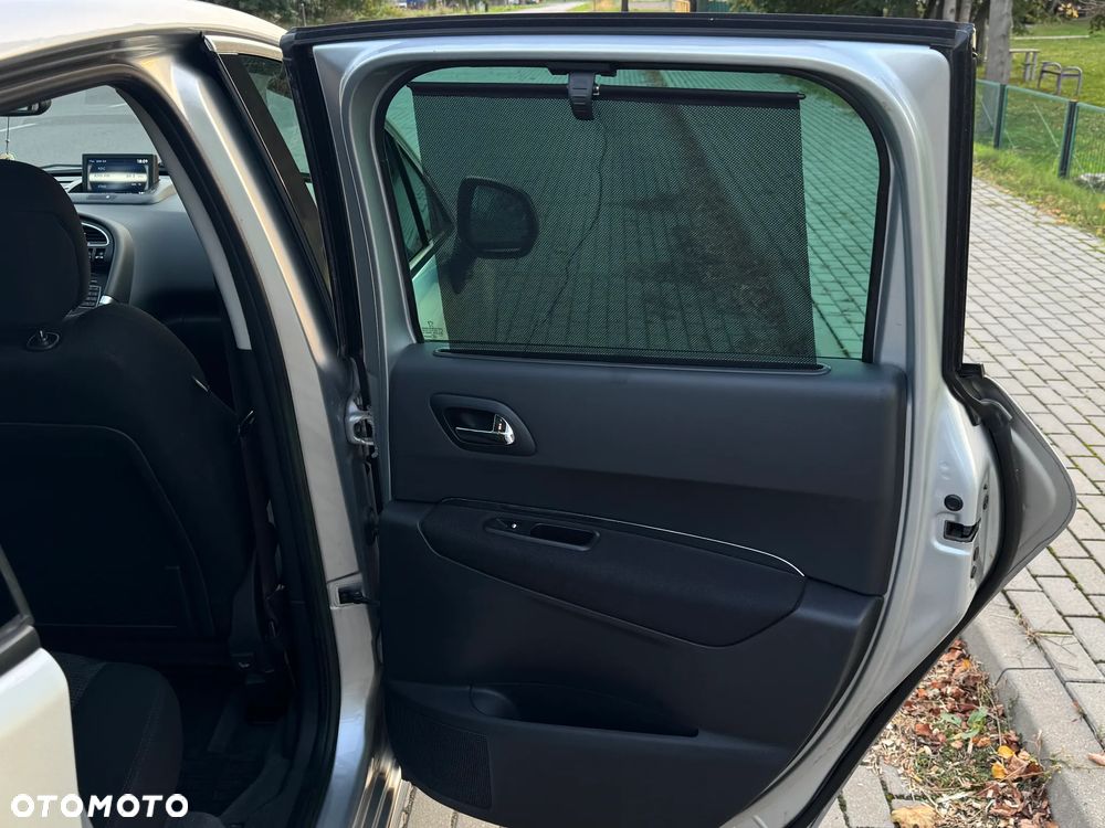 Peugeot 3008 2.0 HDi Allure - 22