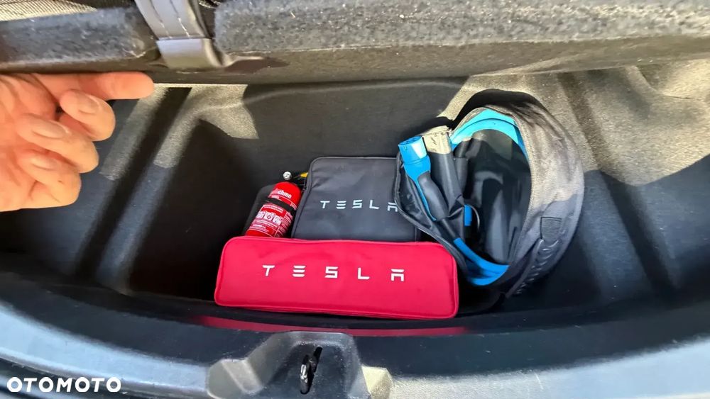 Tesla Model 3 Langstreckenbatterie Allradantrieb Dual Motor - 9