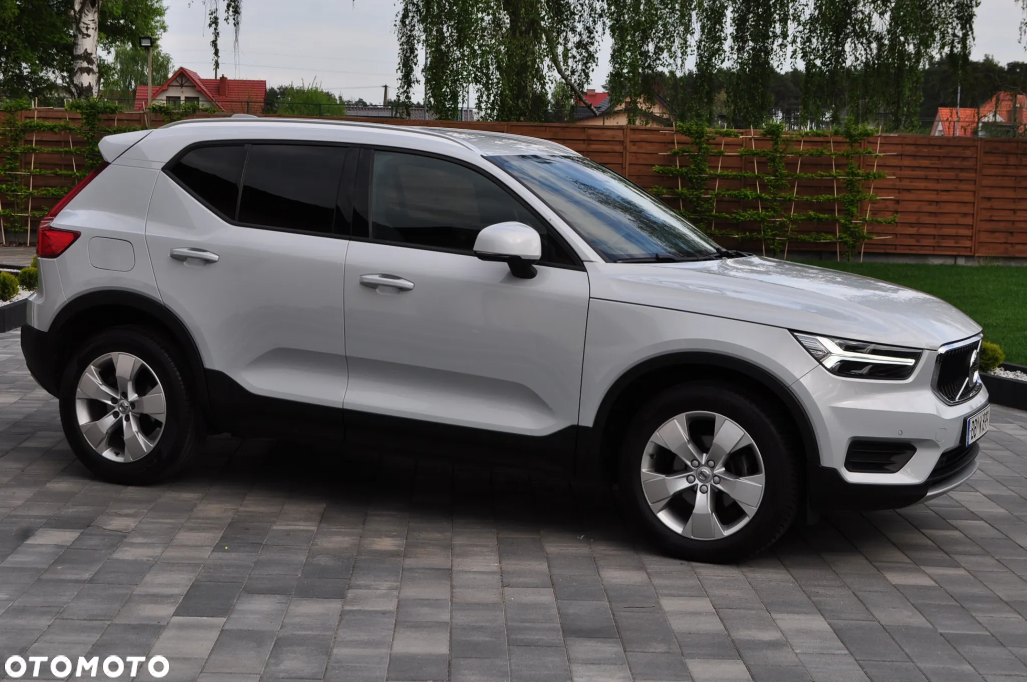 Volvo XC 40 D3 AWD Momentum Pro - 21