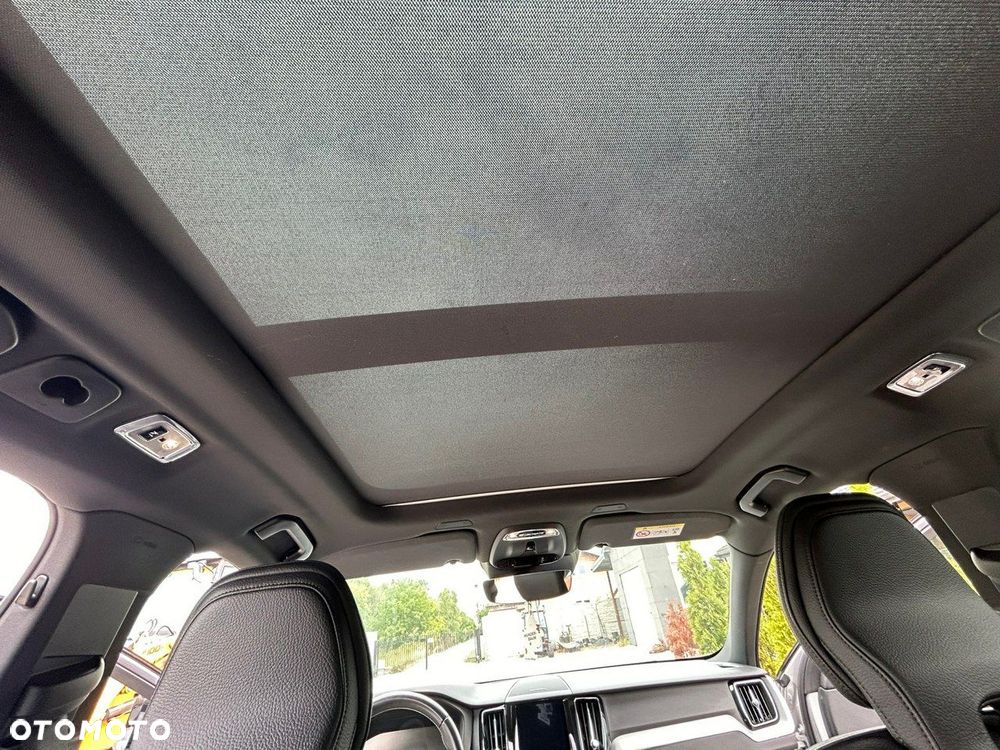 Volvo XC 60 D4 R-Design - 8