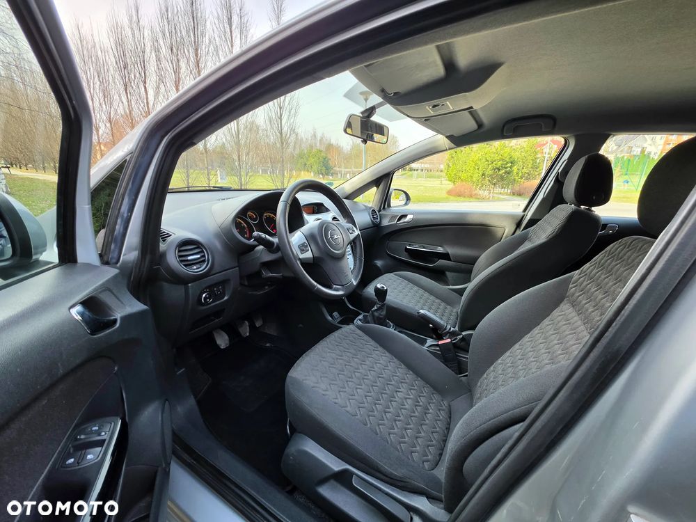 Opel Corsa 1.2 16V Enjoy - 11