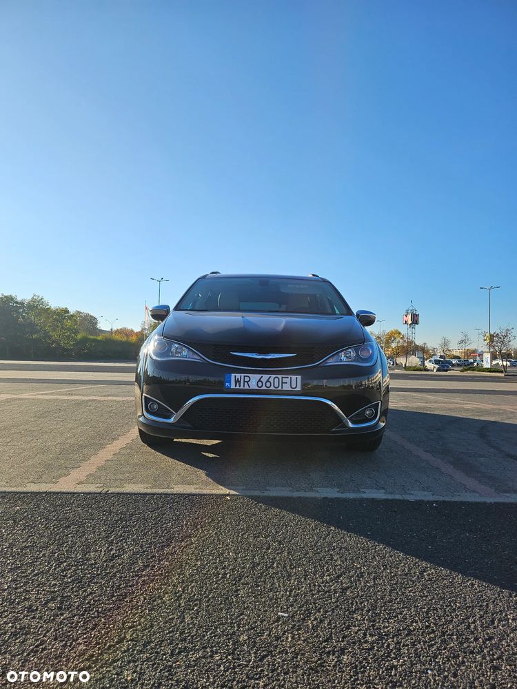Chrysler Pacifica - 7
