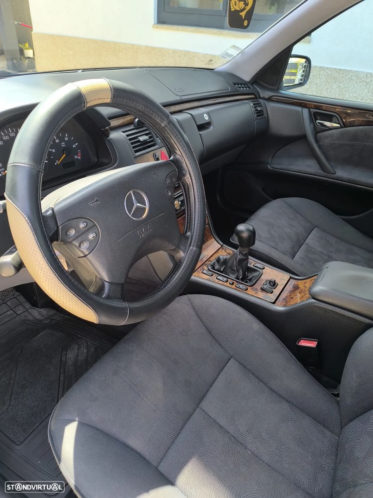 Mercedes-Benz E 220 CDI Elegance - 6