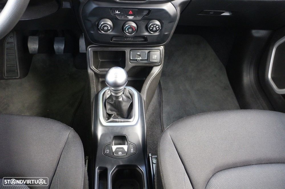 Jeep Renegade 1.0 T Sport - 24