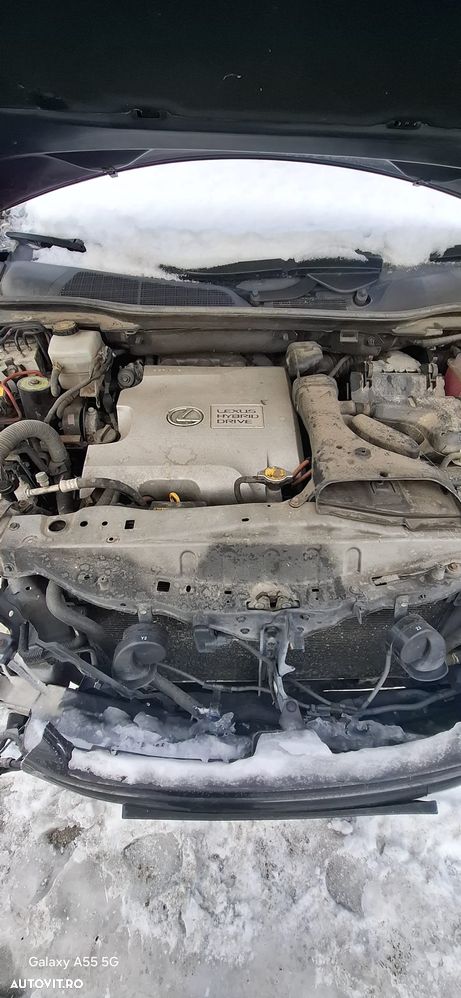 Dezmembrez Lexus RX450H - 12