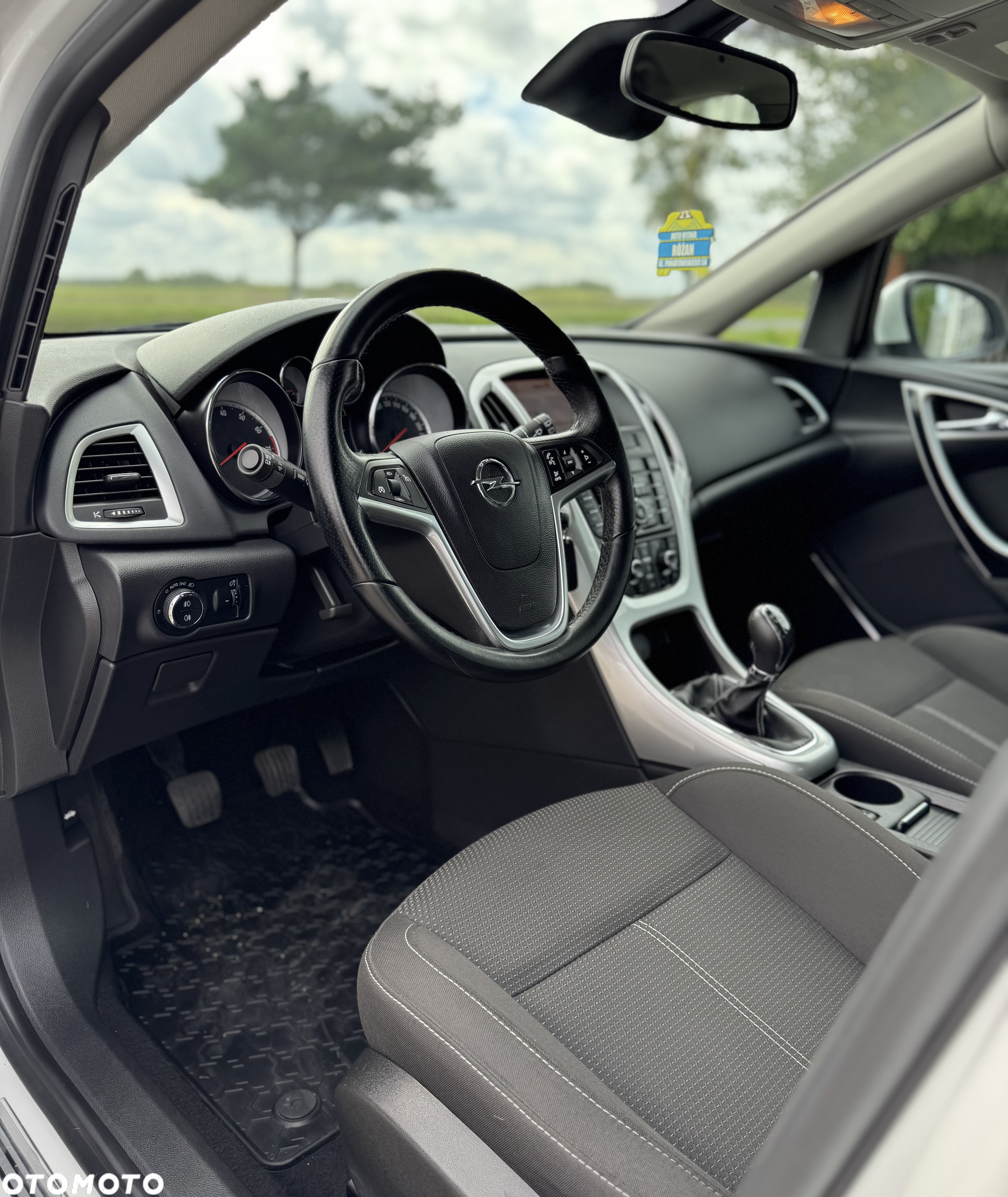 Opel Astra 1.6 Turbo Cosmo - 17