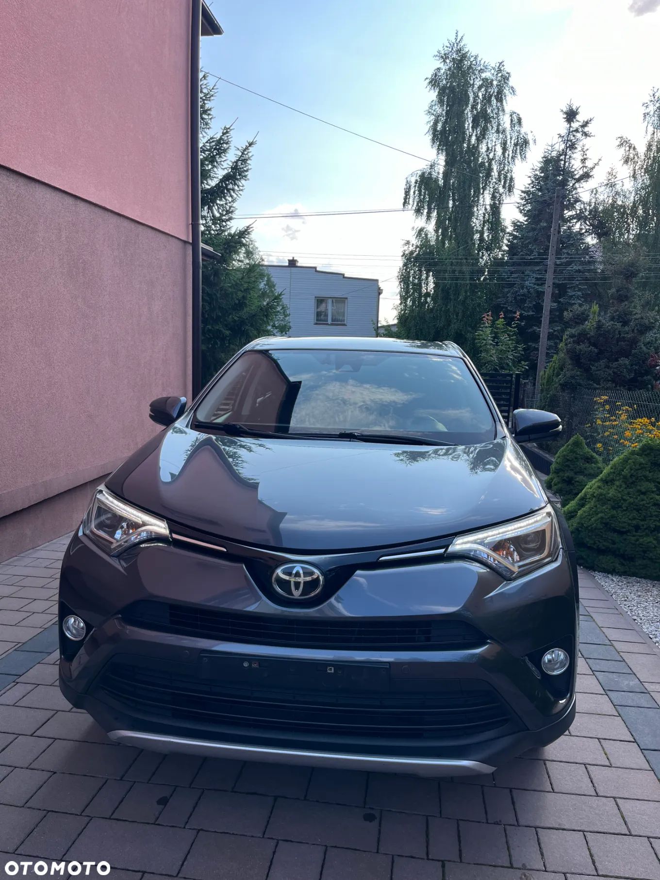 Toyota RAV4 - 1