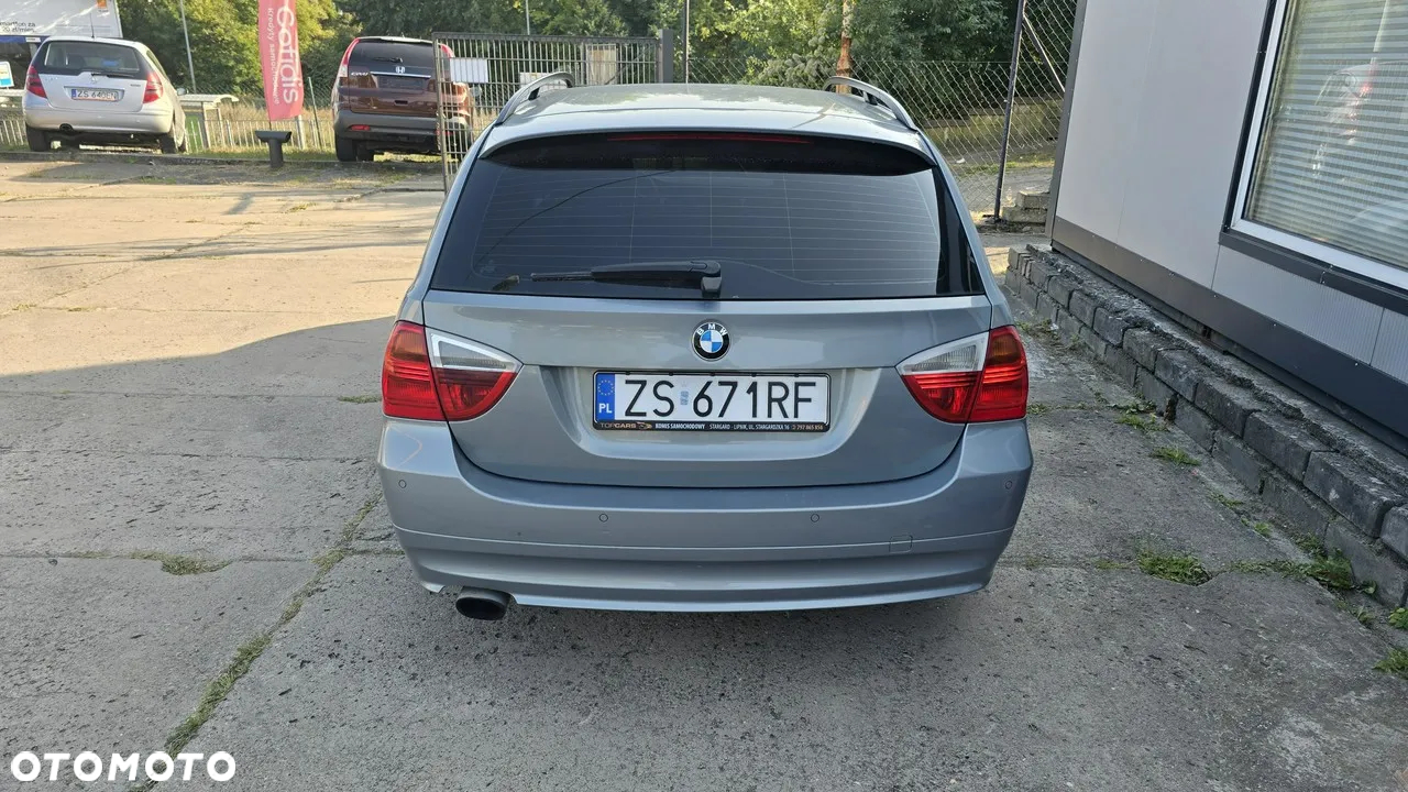 BMW Seria 3 318i Touring Edition Sport - 27
