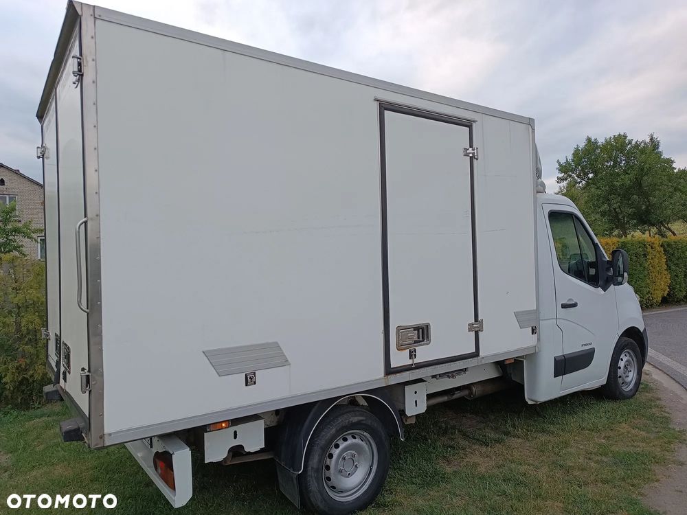 Renault master kontener chłodnia - 9