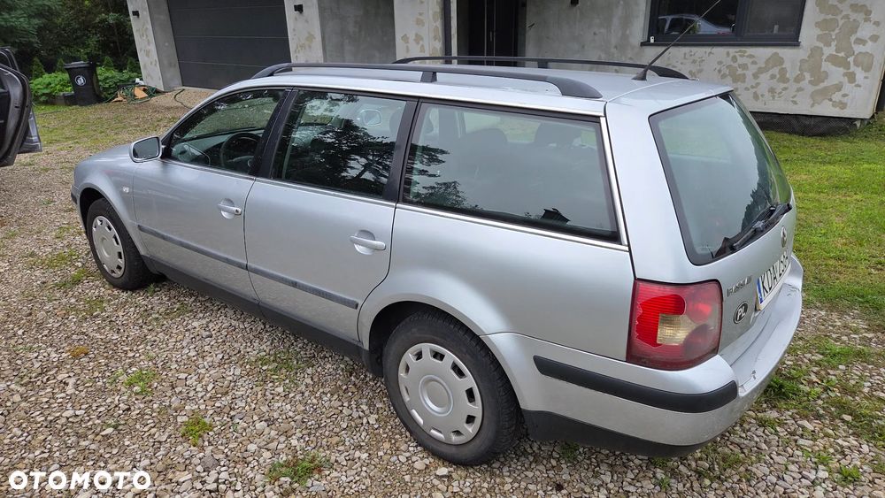 Volkswagen Passat 1.9 TDI Comfortline - 5