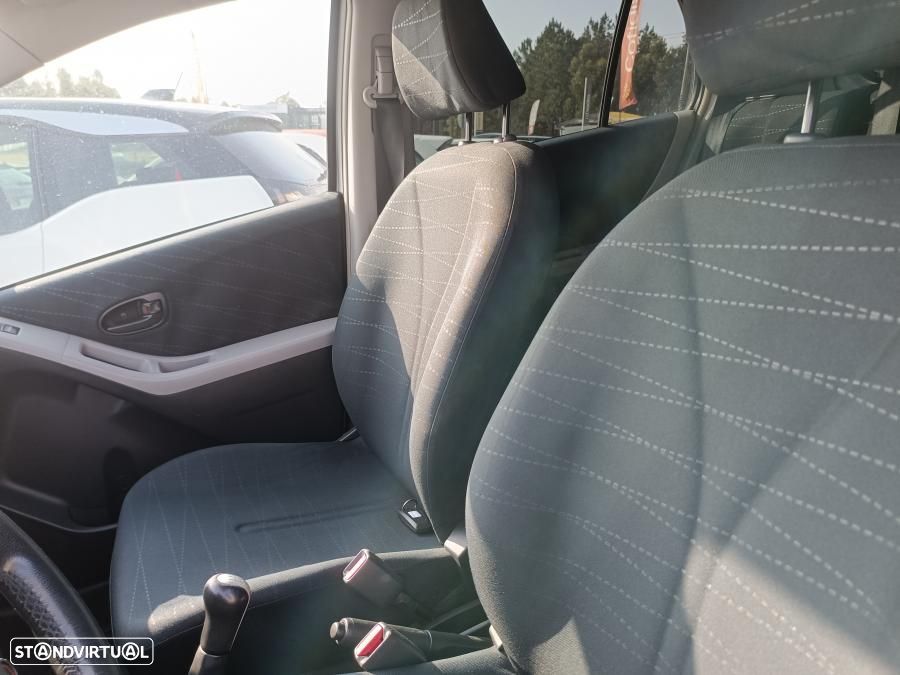 Toyota Yaris 1.4 D-4D - 10