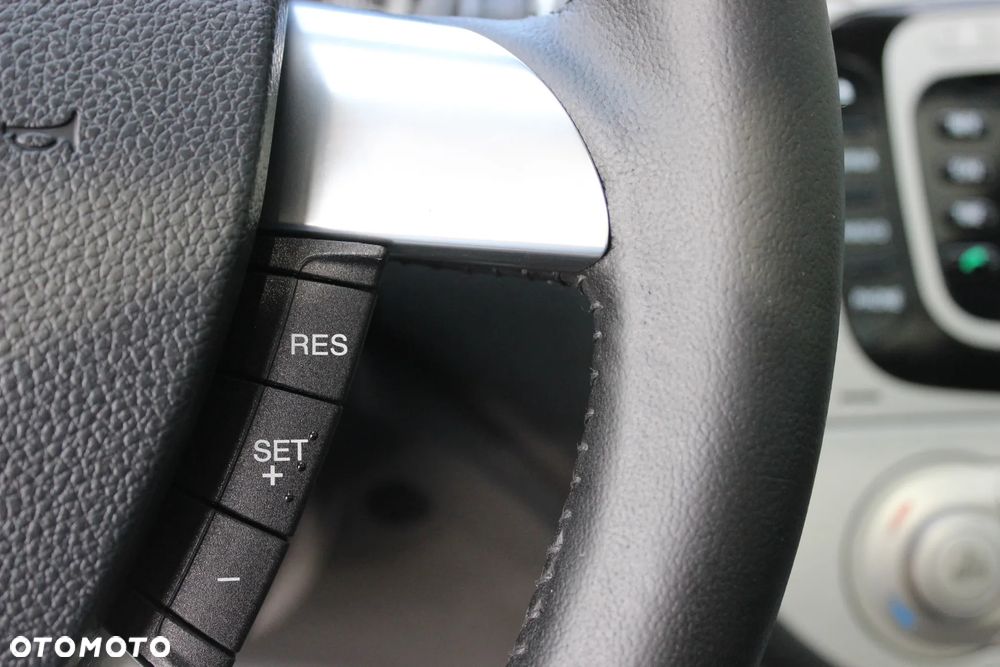 Ford Kuga 2.0 TDCi 4x4 Titanium - 32
