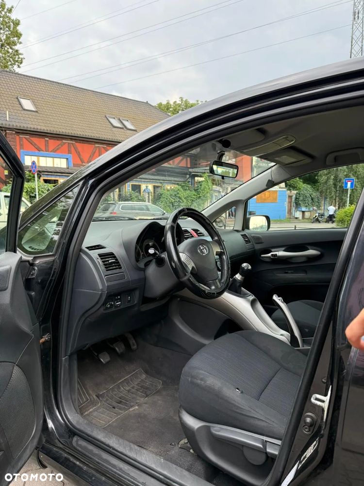 Toyota Auris 1.4 VVT-i - 11