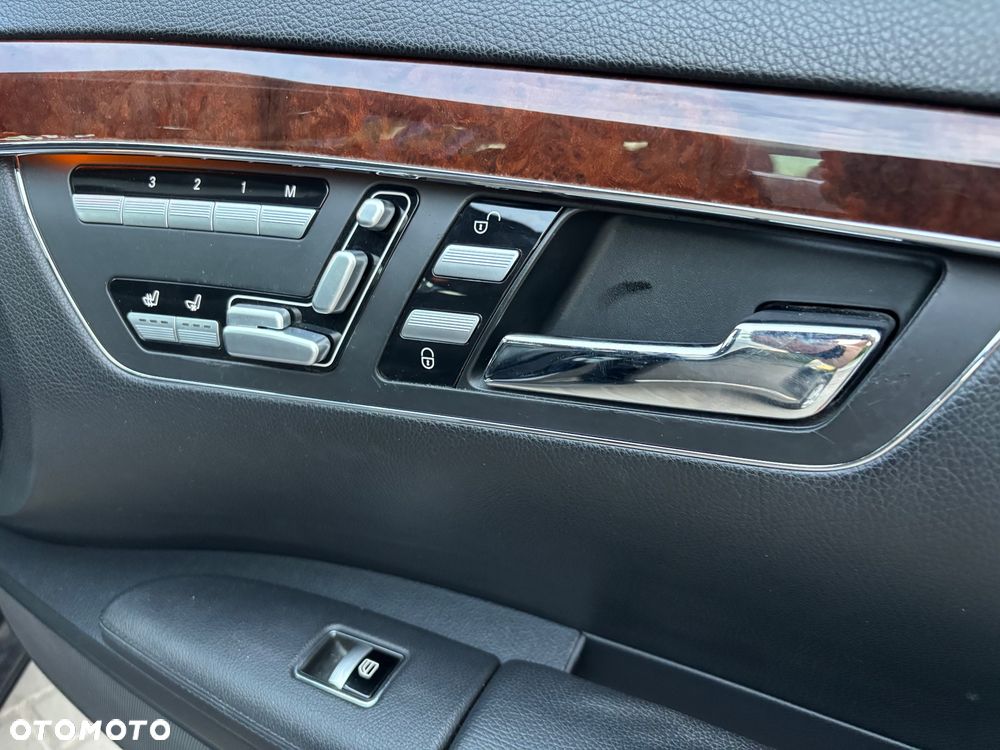 Mercedes-Benz Klasa S 350 4Matic 7G-TRONIC - 21