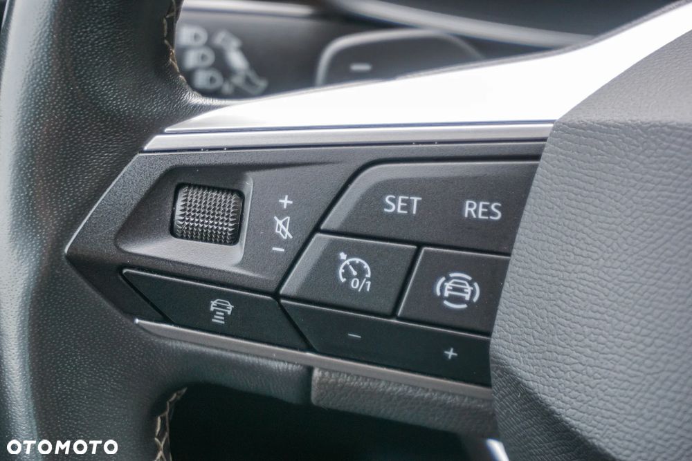 Seat Leon 1.5 eTSI Xcellence DSG - 10