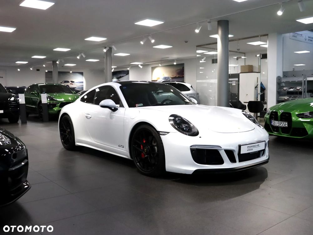 Porsche 911 Carrera 4 GTS PDK - 7