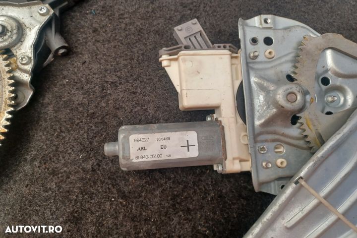 Macara geam spate stanga electrica 69840-05100 992046-100 69840-05100 - 2