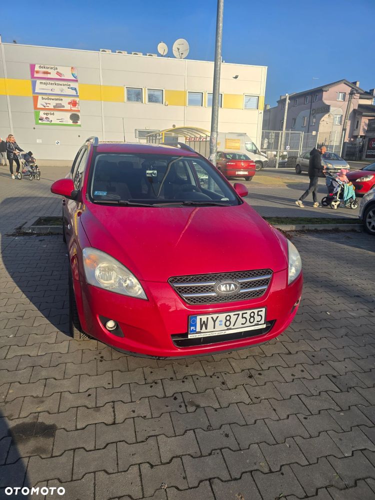 Kia Ceed 1.6 Crdi Comfort - 1