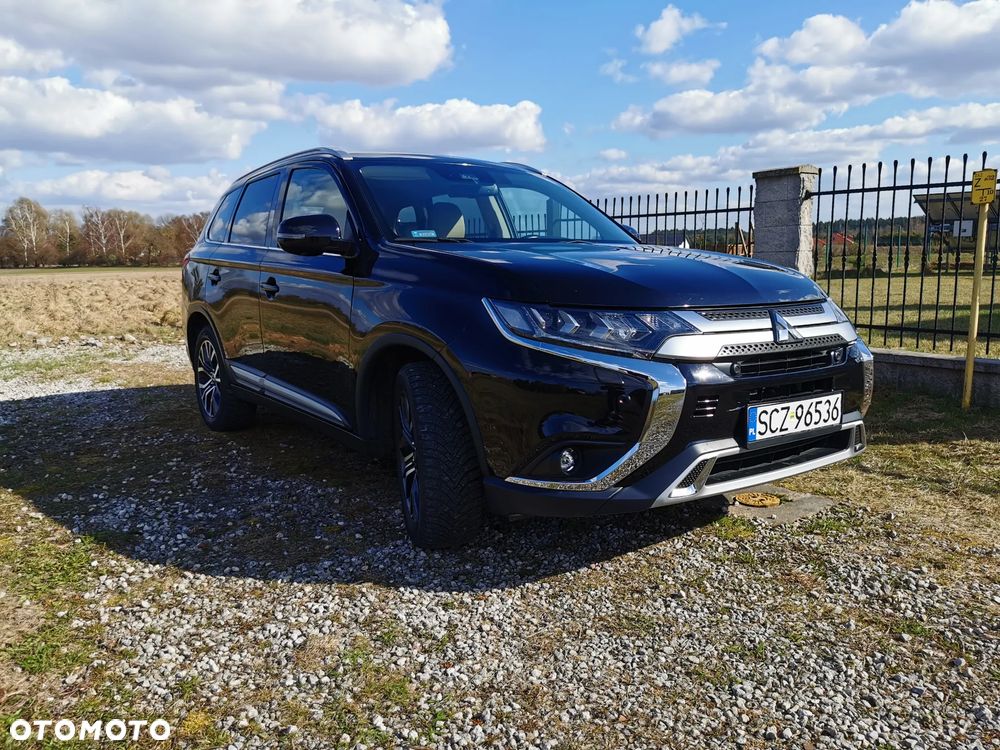 Mitsubishi Outlander 2.0 Intense + Navi 4WD CVT - 3