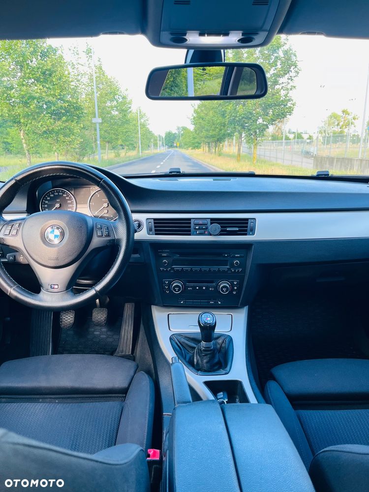 BMW Seria 3 318d - 13