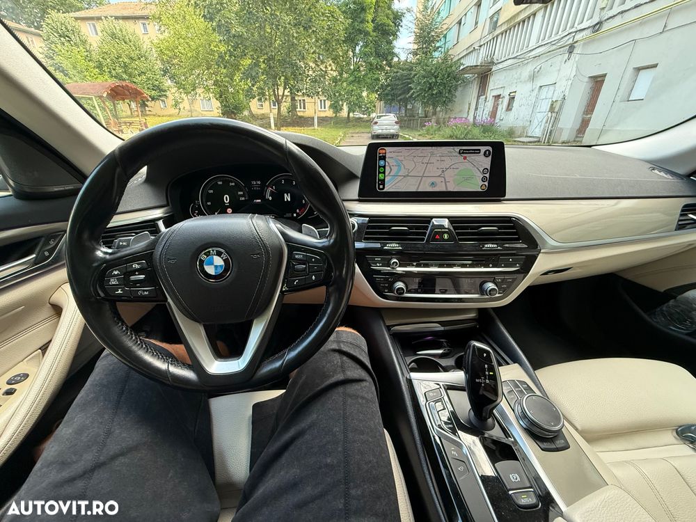 BMW Seria 5 520d xDrive AT - 2