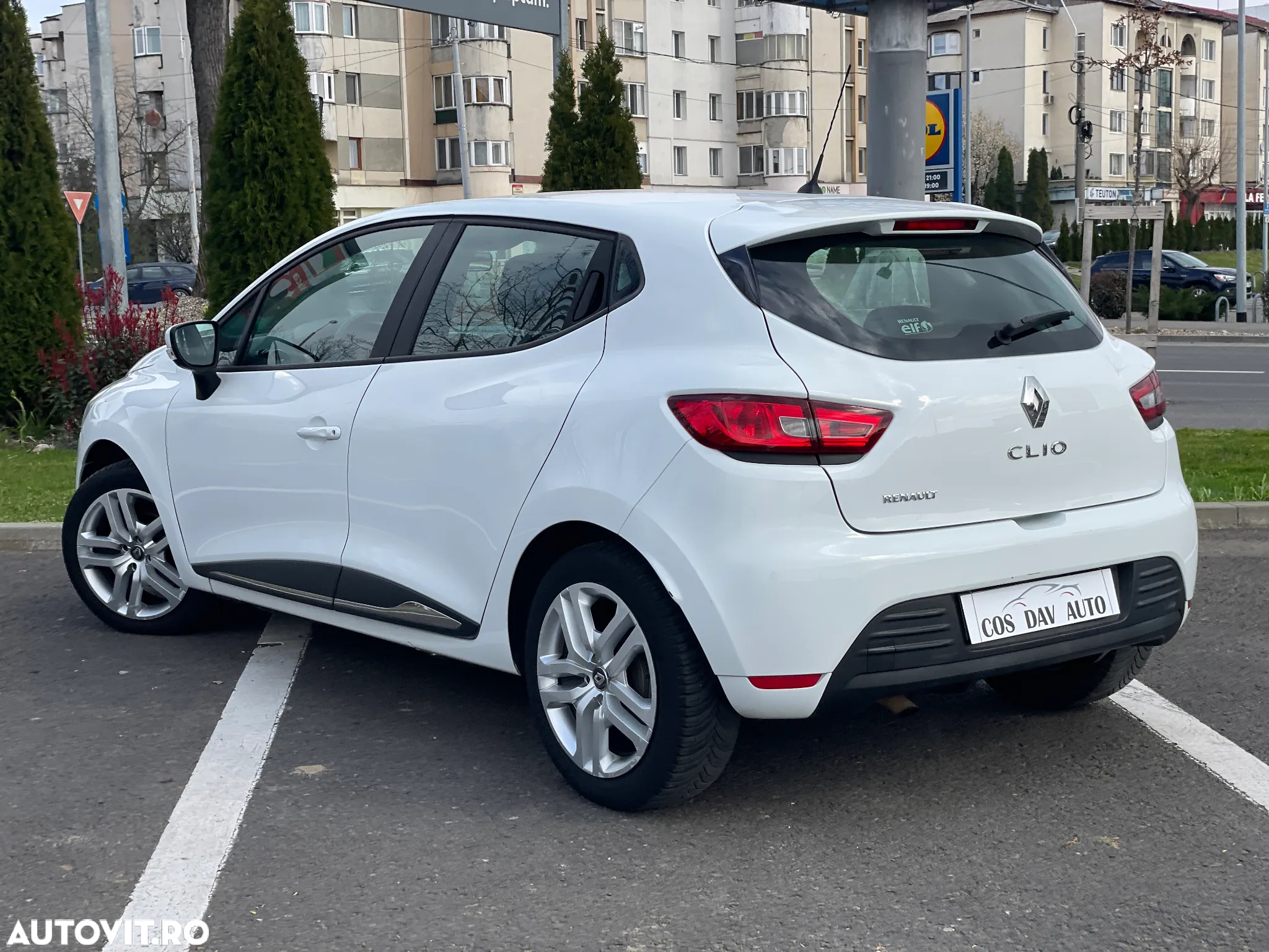 Renault Clio (Energy) TCe 90 Start & Stop LIMITED - 4
