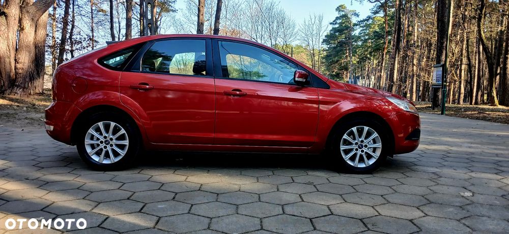 Ford Focus 1.6 16V Ghia - 10
