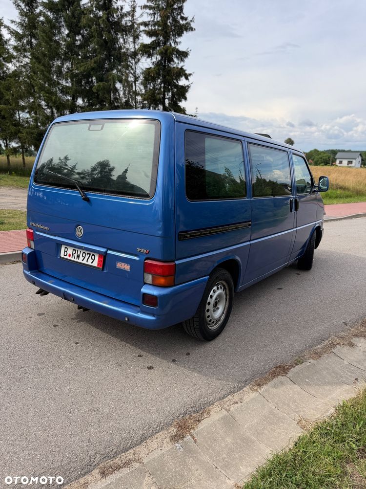 Volkswagen Multivan - 9