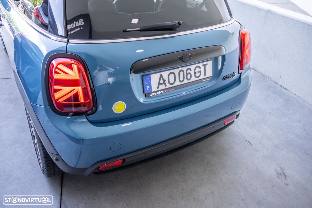 MINI 3 Portas Cooper E Classic S - 13