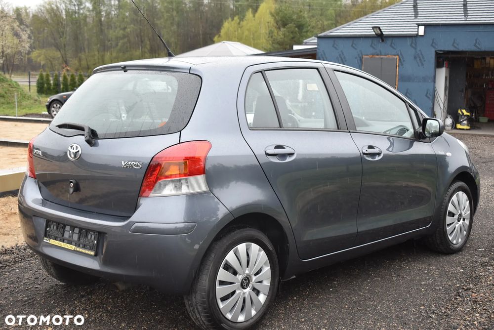 Toyota Yaris 1.33 VVT-i Life - 13