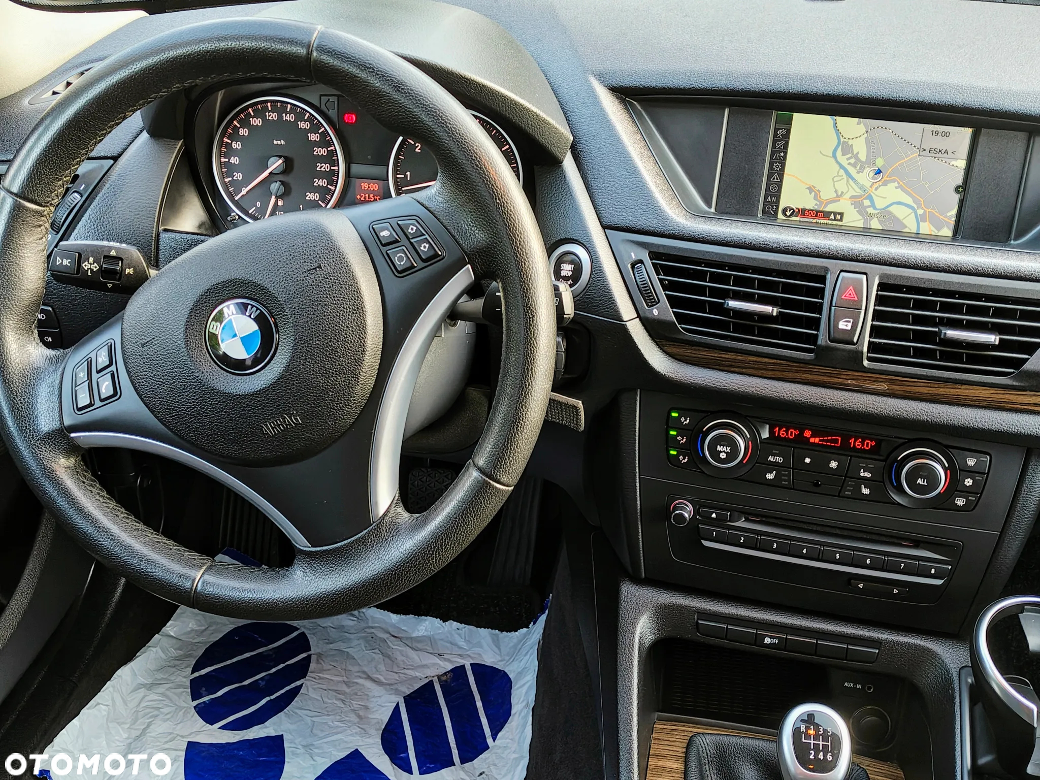 BMW X1 sDrive18i - 26