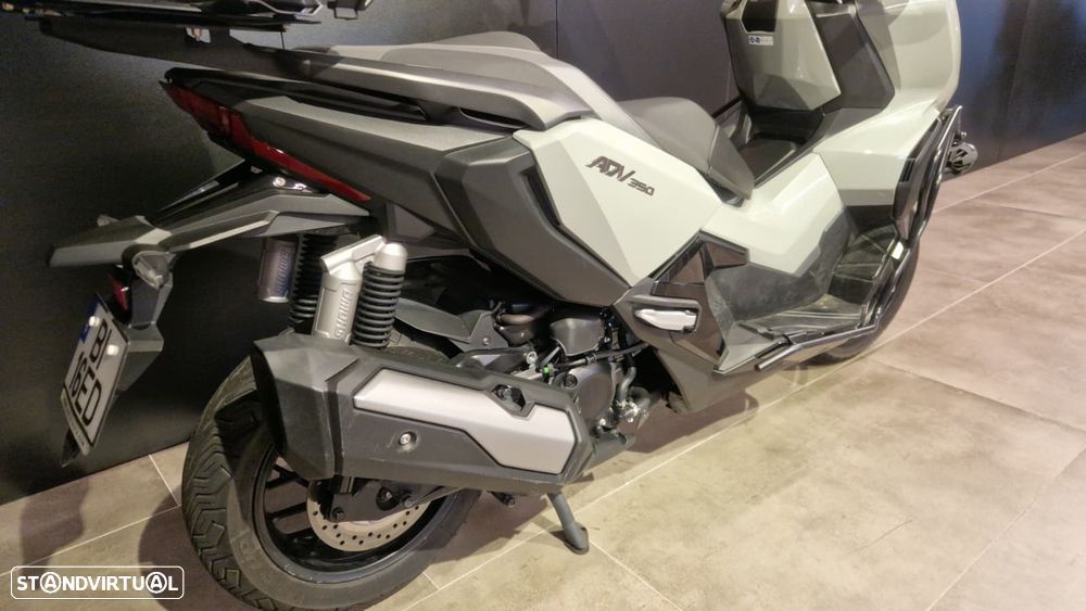 Honda ADV 350 - 2