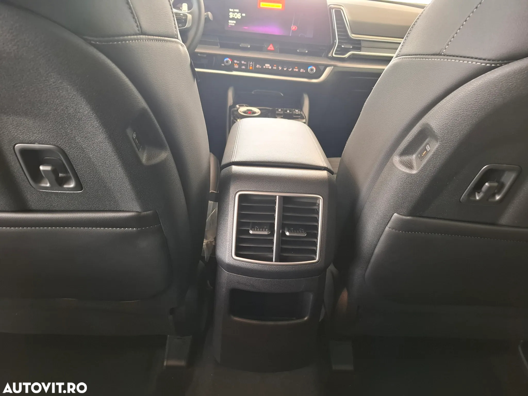 Kia Sportage 1.6 T-GDI 7DCT HP 4x2 MHEV Style - 39