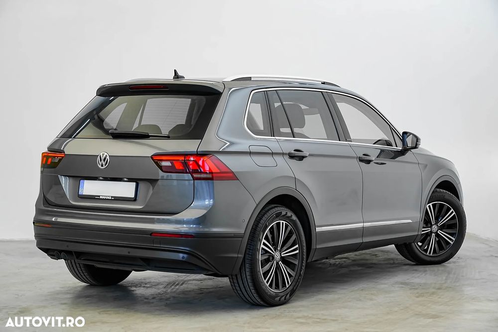 Volkswagen Tiguan - 9