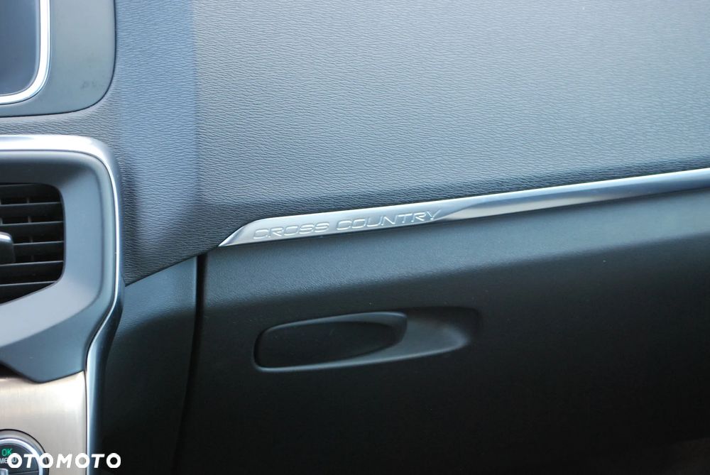 Volvo V40 Cross Country D4 Summum - 26