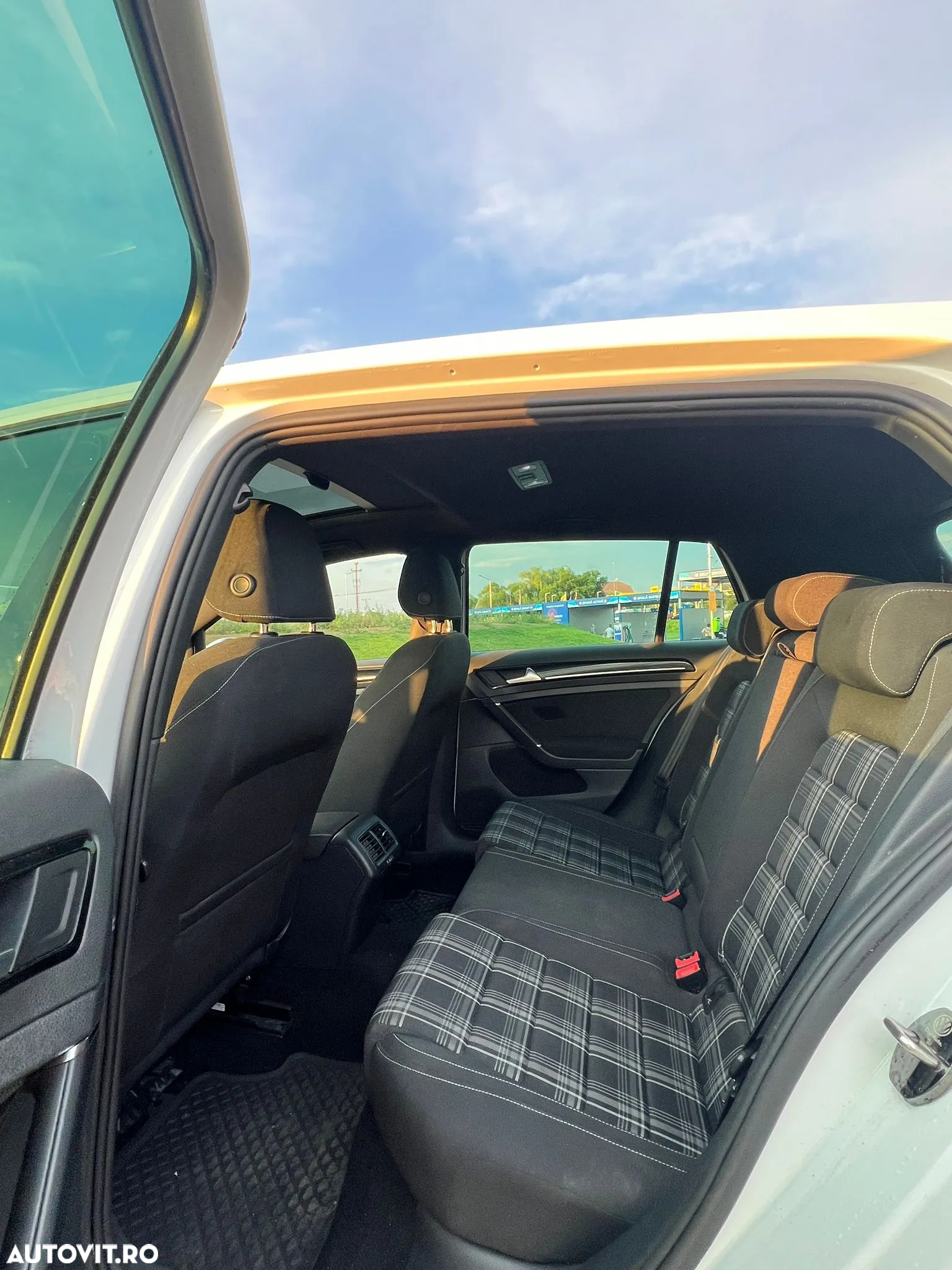 Volkswagen Golf 2.0 TDI DSG GTD - 10