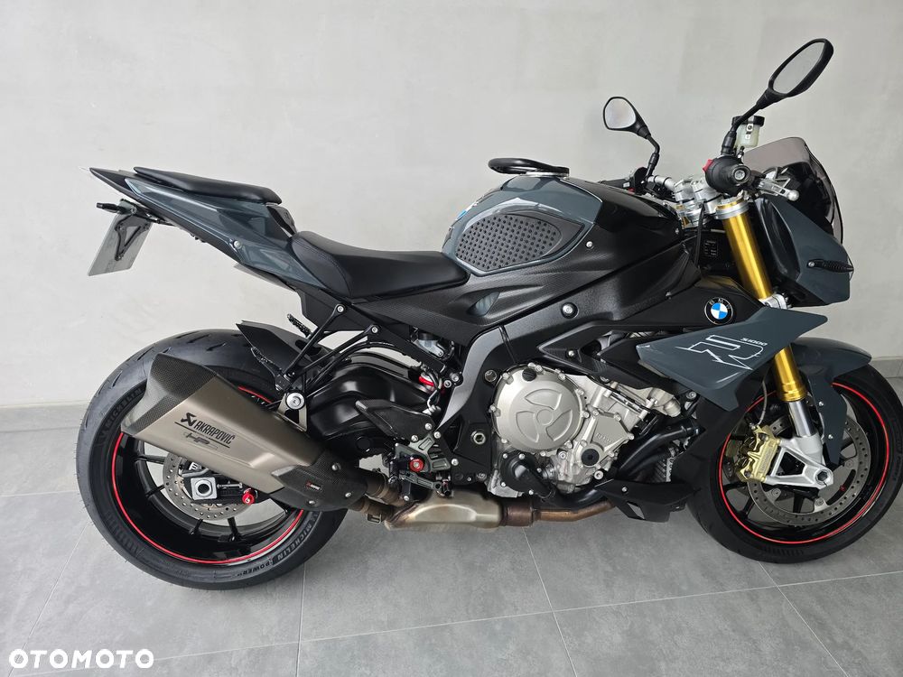 BMW S - 40