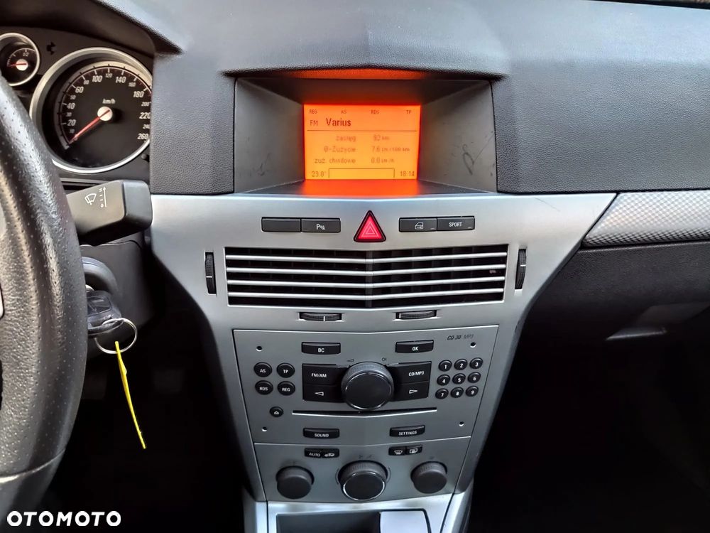 Opel Astra GTC 1.6 Sport - 23