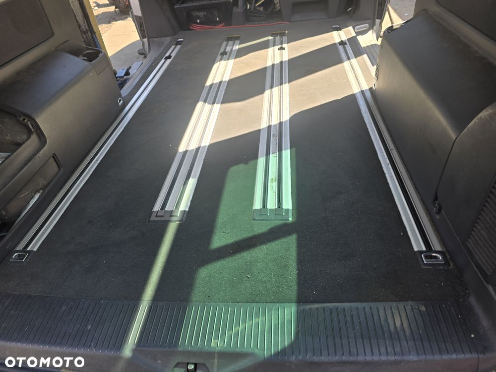 Szyny i dywan multiwan t5  t6 dwoje drzwi - 5