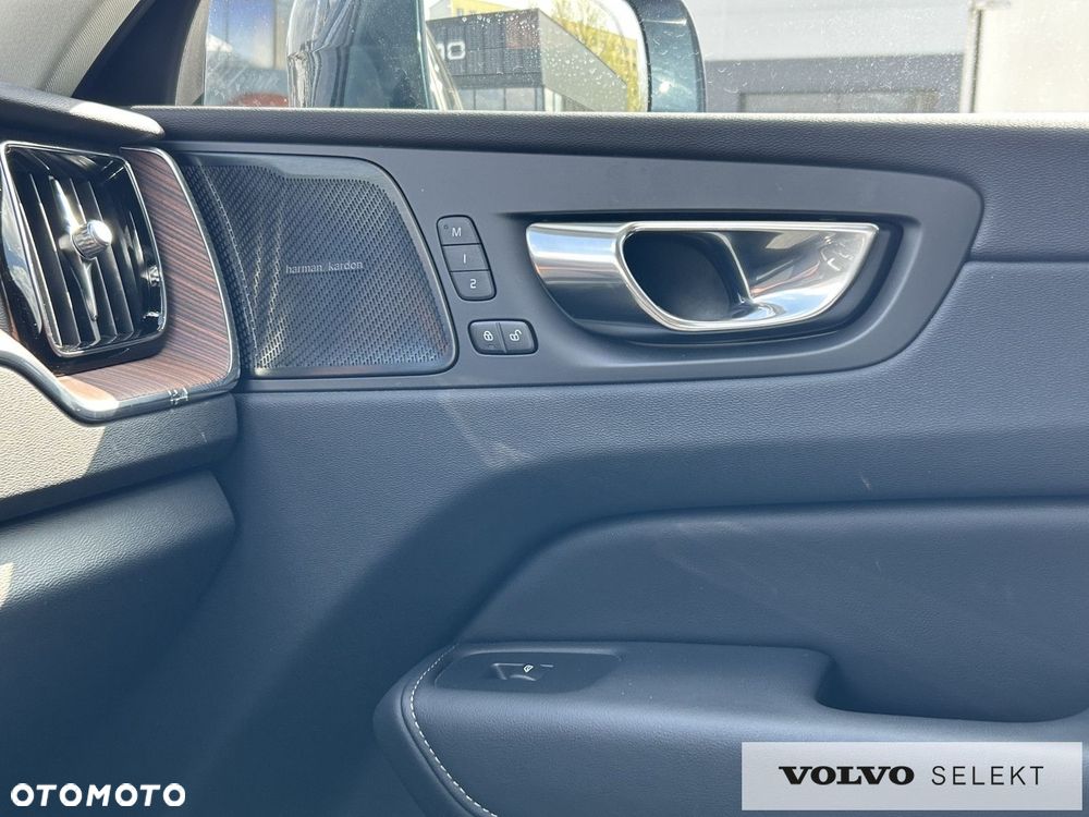 Volvo XC 60 - 24