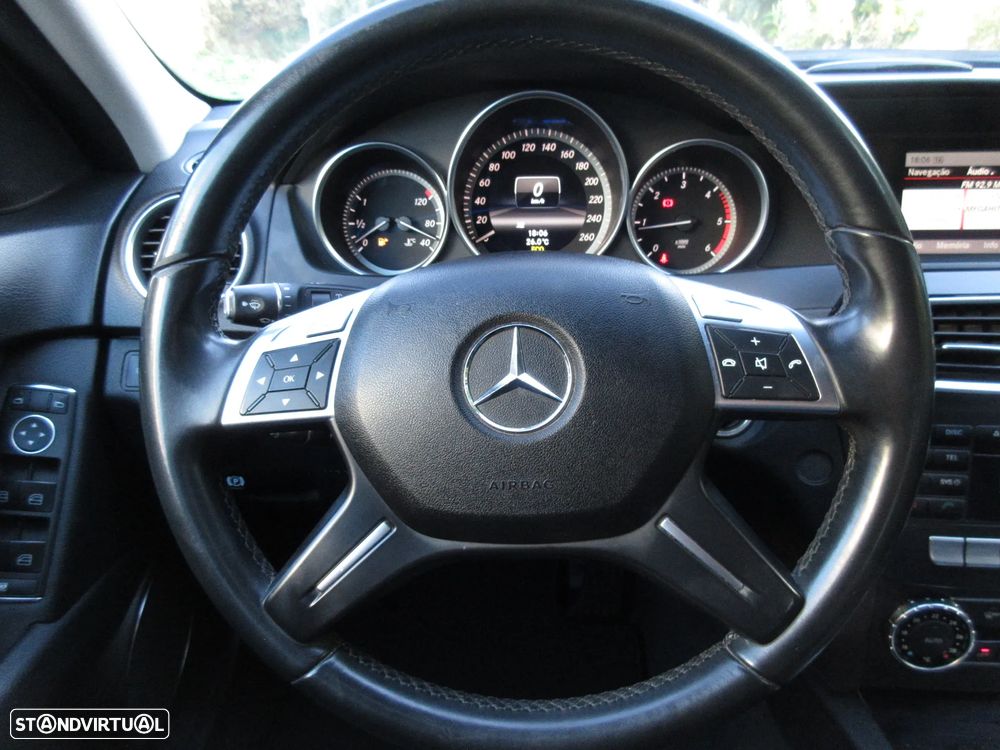 Mercedes-Benz C 180 - 40