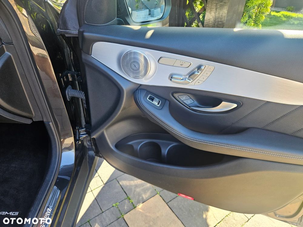 Mercedes-Benz GLC 300 4Matic 9G-TRONIC AMG Line - 8