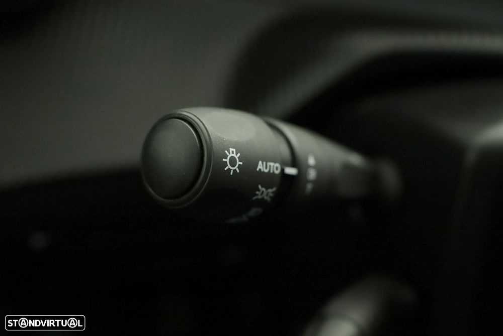 Peugeot 2008 1.2 PureTech Allure - 18